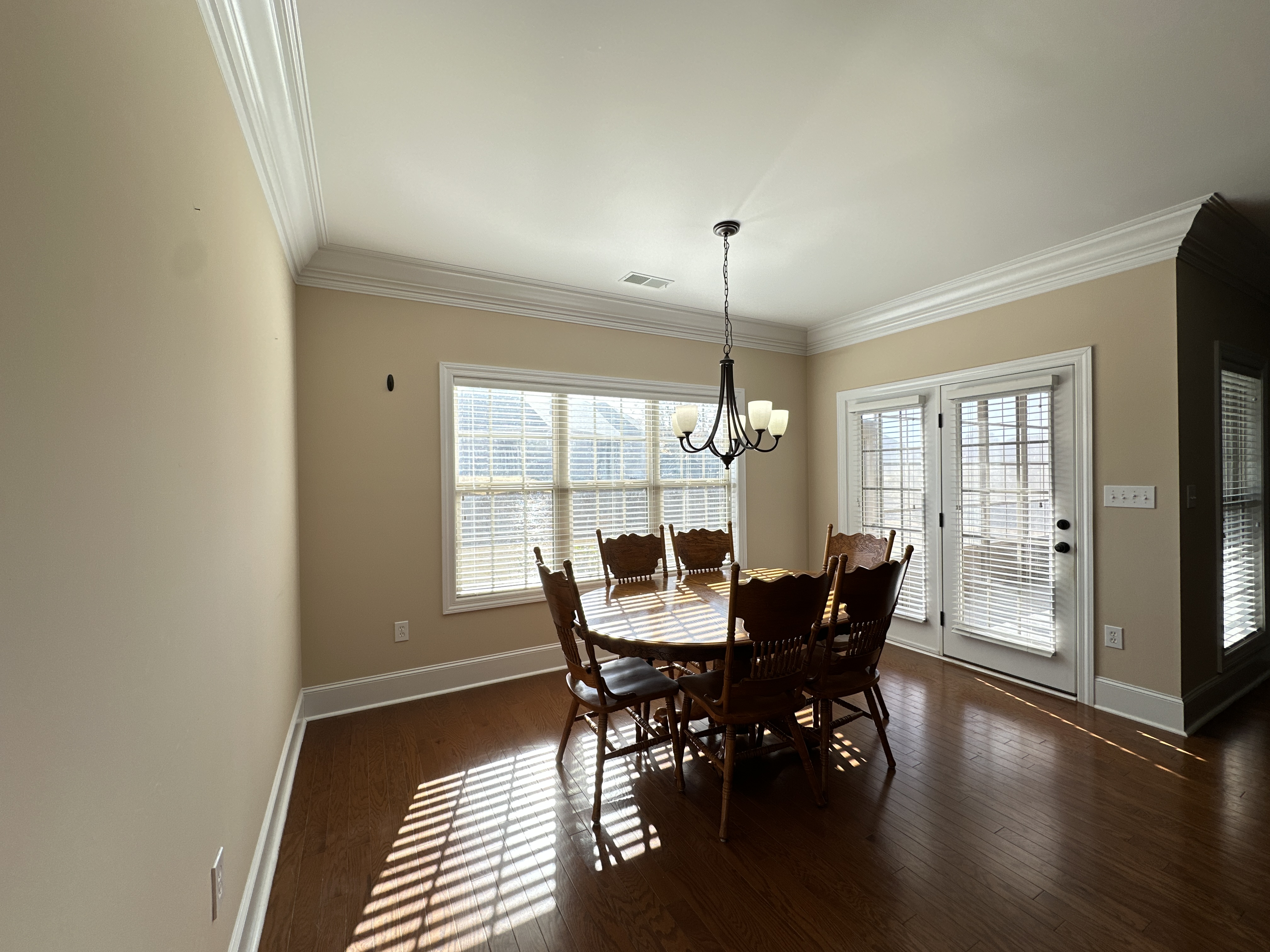 Breakfast Dining Room 2